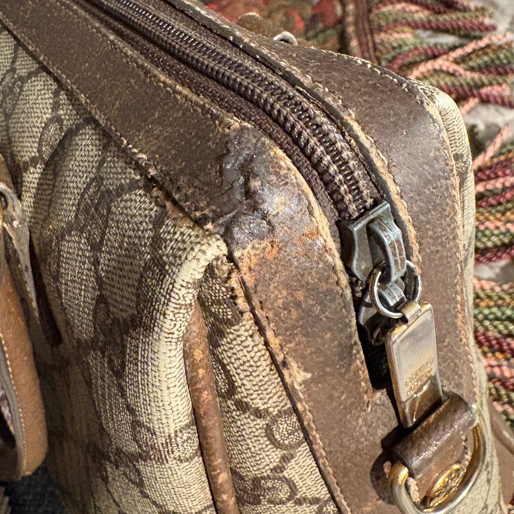 Vintage Gucci Boston Bag w/ Gift - Picture 11 of 16